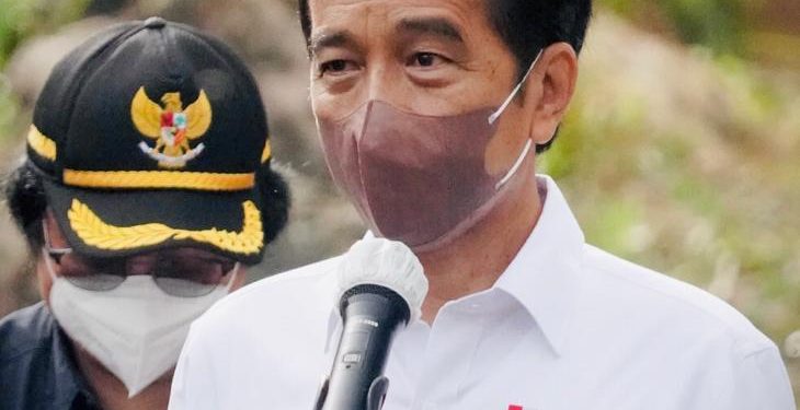 Presiden Jokowi Tanam Pohon Bersama Masyarakat NTB