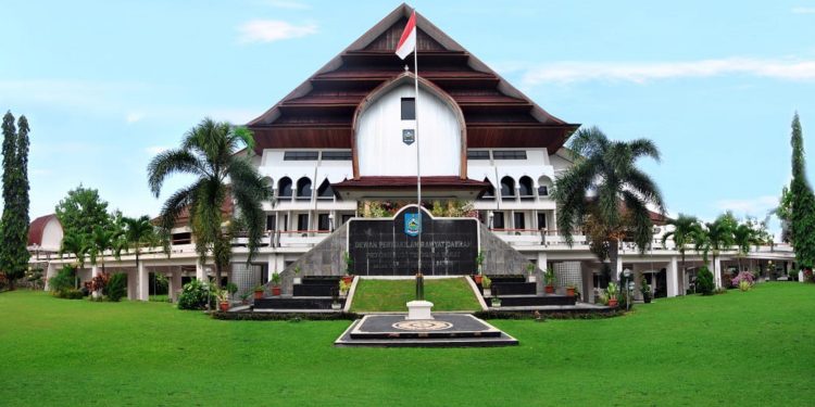 Dugaan Mafia Pokir di Udayana, Logis Laporkan ke BK dan APH