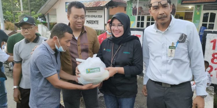 Peduli Korban Banjir Alas, Bank NTB Syariah Kirim Sembako dan Tangki Air Bersih