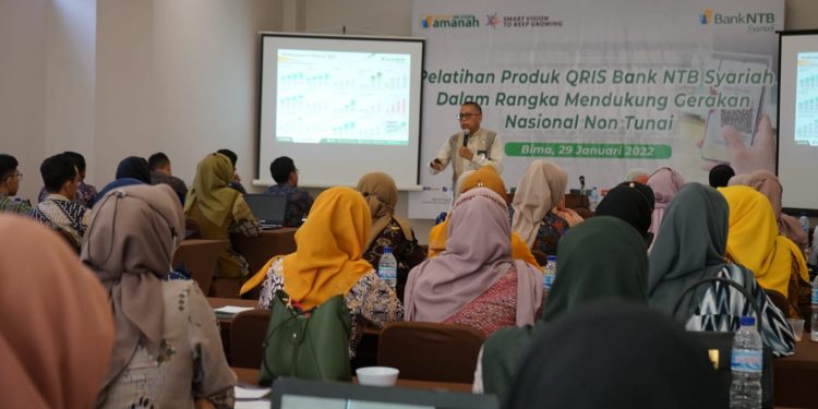 Dukung Gerakan Nasional Non Tunai, Bank NTB Syariah Gelar Pelatihan Produk QRIS