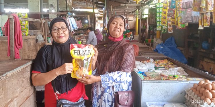 Warga Dasan Agung : Pak Walikota, Tolong Minyak Goreng Masih Langka !!