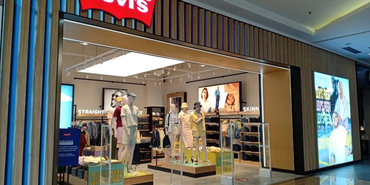 Levi’s® Re-Opening Store di Mall Epicentrum Lombok Hadir Dengan Konsep Baru Yang Menarik