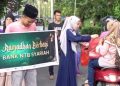 Bank NTB Syariah Bagikan Paket Berbuka Puasa di Mataram