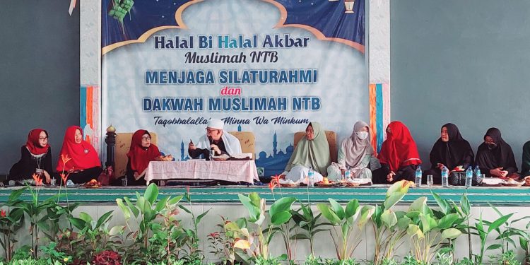 Muslimah NTB Gelar Halalbihalal Akbar, Bunda Niken: Muslimah NTB Harus Saling Support