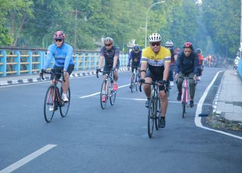 Jelang HUT Bhayangkara ke 76, Polda NTB Gelar Sepeda Santai 