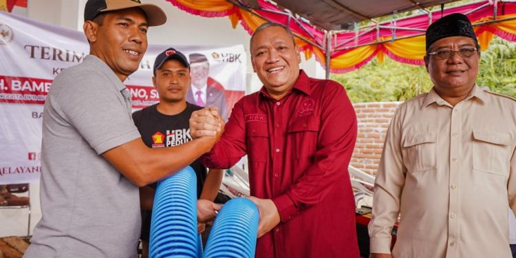 Komitmen Mensejahterakan Taraf Hidup Petani, HBK Sebar Bantuan Alsintan di 5 Kab/Kota di Pulau Lombok