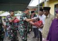 Danrem 162/WB Berikan Bantuan Sembako untuk Orang Tua Jompo di Dompu 