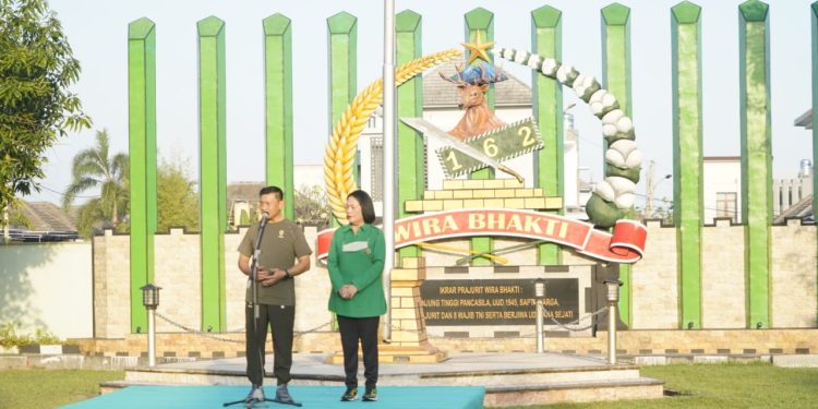 Danrem 162/WB Gelar Olahraga Bersama Prajurit dalam Rangka Syukuran atas Kenaikan Pangkat