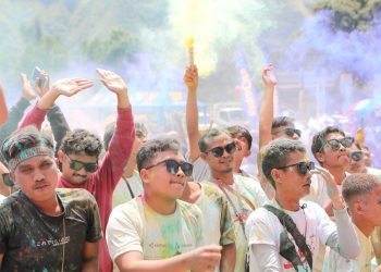 Ribuan Peserta Antusias Ikuti Rinjani Color Run 2022