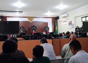Hadiri Sidang Perkara ITE nya, Made Santi dapat Dukungan Nengah Suciati