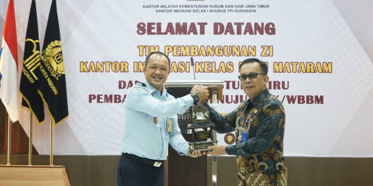 Siap Menuju WBK, Imigrasi Mataram Lakukan Studi Tiru ke Surabaya 