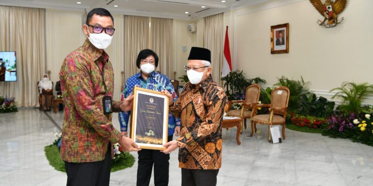 Terbaik Sepanjang Sejarah, PLN Raih 15 Penghargaan Proper Emas dan CEO Green Leadership Utama