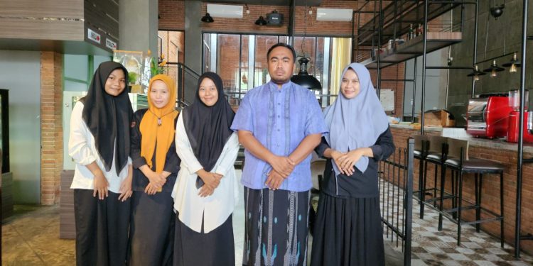 Pengusaha Muda Iman Suryo Wibowo Jadikan Kaum Perempuan Kota Bima Kian Berdaya