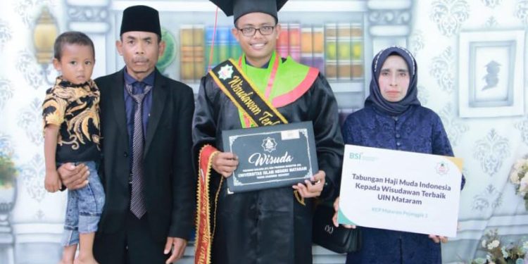 Jamaludin Wisudawan Terbaik Pascasarjana UIN Mataram Juga Pembicara di Forum Internasional&nbsp;