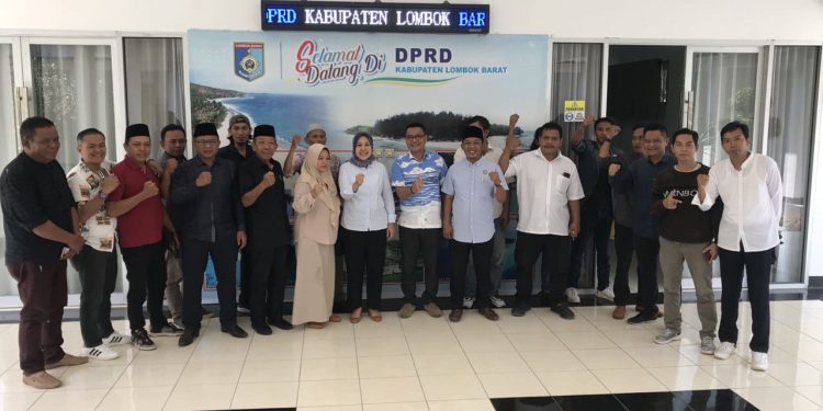 Tegas, Gabungan Aktivis Lobar Minta Dewan dan Bupati Segera Pecat Zaini dari PDAM Giri Menang