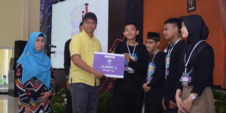Tutup NTB Youth Science Camp 2023 Gubernur Bang Zul : Belajar Science dan Teknologi Tidak Harus di Luar NTB