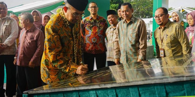 Kado Spesial di Hari Jadi Ke 59 Bank NTB Syariah