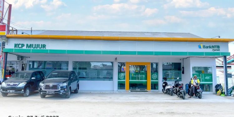 Tasyakuran Bank NTB syariah Cabang Pembantu Mujur Lombok Tengah 