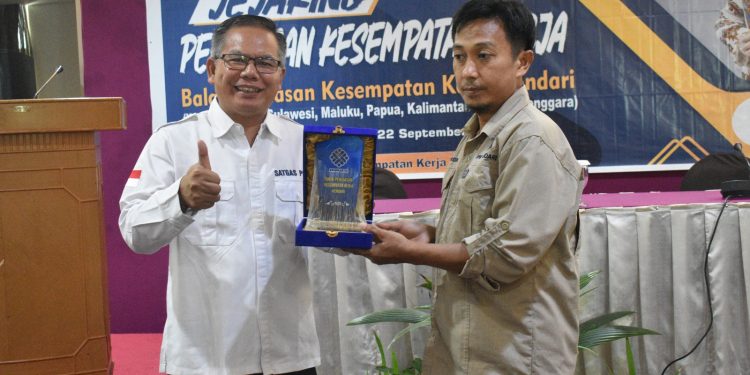 TKM, Strategi pemerintah mengurangi  pengangguran & kemiskinan