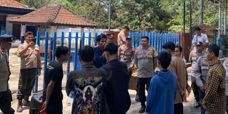 Gelar Aksi di Kantor Pupuk Indonesia Perwakilan NTB, Mahasiswa Desak Cabut Izin CV Rahmawati