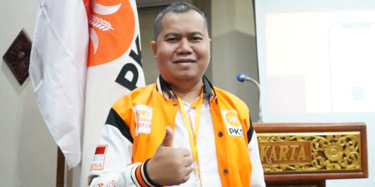 Karman PKS Minta Pemerintah Cari Solusi Mahalnya Tiket Lombok -Jakarta 