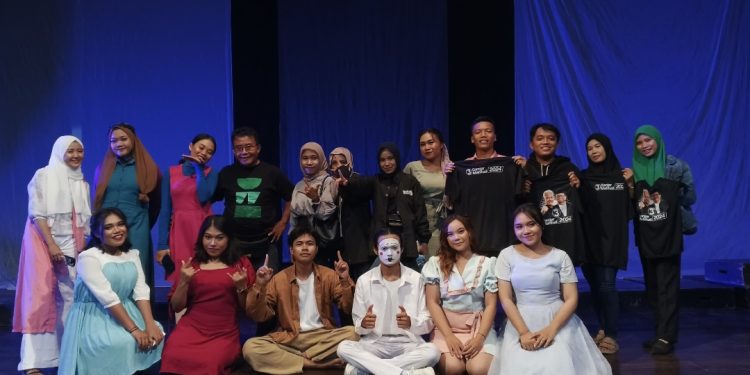 Bengkel Aktor Mataram Gelar Pementasan Teater, Singgung Sosok Pemimpin Tak Boleh Tong Kosong