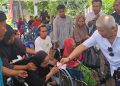 Jelang Tutup Tahun, Rachmat Hidayat bagikan puluhan Kursi Roda untuk Orang Tua Jompo di Lombok Tengah