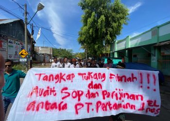 PT LAM Di Seruduk Massa  Akibat PHK Karyawan Secara Sepihak 