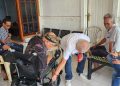 H Rachmat Hidayat Beri Bantuan Kursi Roda Elektrik untuk Lalu Nasib AR, Penjaga Marwah Seni Pertunjukan Wayang Sasak