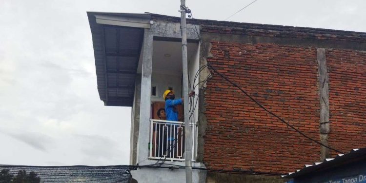 Gerak Cepat, PLN Pulihkan 100% Sistem Kelistrikan Tambora Akibat Banjir Bandang