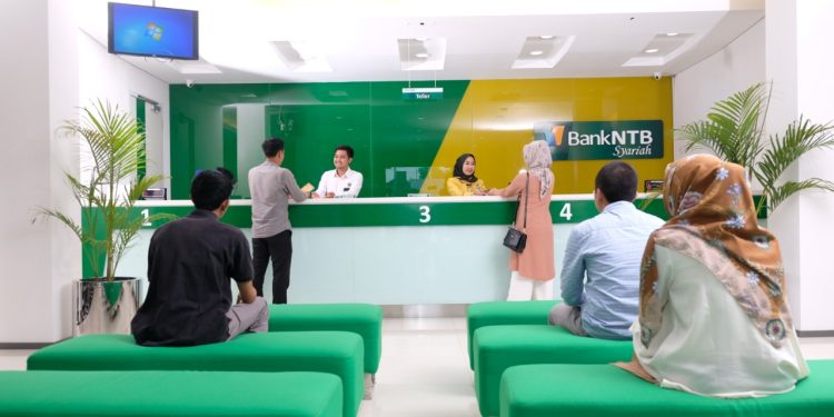 Dukung Tradisi Lebaran, Bank NTB Syariah Layani Penukaran Uang Kecil