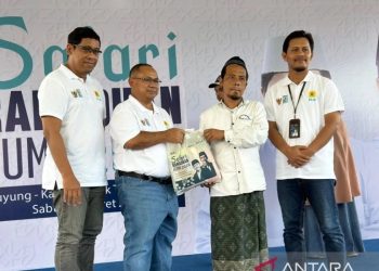 Safari Ramadan BUMN, PLN Berikan 1.000 Paket Sembako Murah ke Masyarakat Lombok Tengah