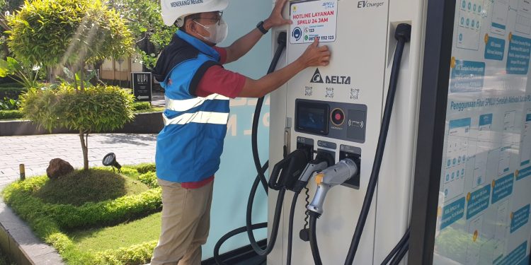 PLN Siap Layani Kendaraan Listrik di Lombok Selama Libur Lebaran