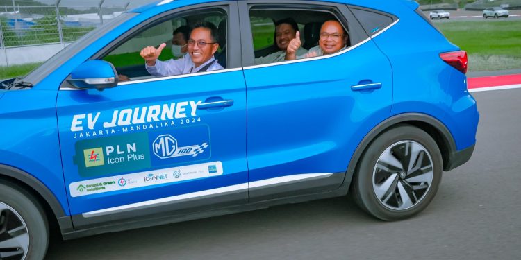 Mandalika EV Experience Chapter II: Wujud Komitmen PLN Dorong Ekosistem Transportasi Hijau”