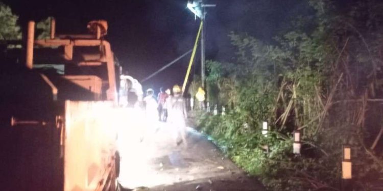 PLN Bergerak Pulihkan Sistem Kelistrikan Sumbawa Akibat Banjir Bandang