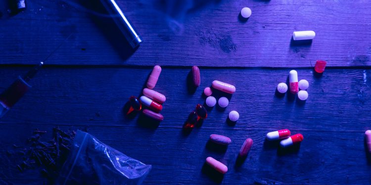 Kolaborasi Dengan PLN, BNN Bima Berpesan: Narkoba, Penyakit Yang Permanen