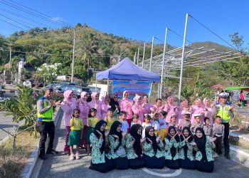 TK Kemala Bhayangkari 06 Buka Pendaftaran Murid Baru, Bagikan Brosur dan Hadiah di Taman Amahami