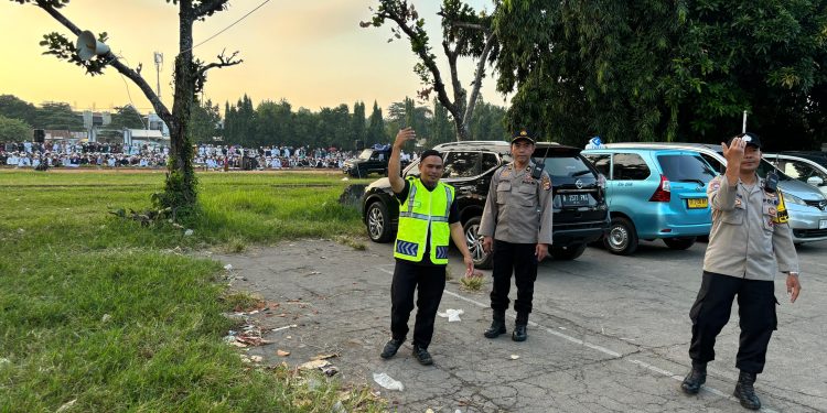 Polresta Mataram Dan Polsek Jajaran Lakukan Pengamanan Sholat Idul Adha 1445H Di Sejumlah Lokasi