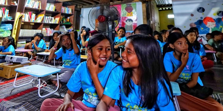 Hari Anak Nasional: Srikandi PLN UIW NTB Gelar Edukasi di Eco School Nusantara