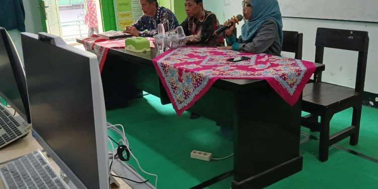 Pokja MGMP Guru Bahasa Indonesia MTs.Se Kota Mataram, Menggelar Bimtek