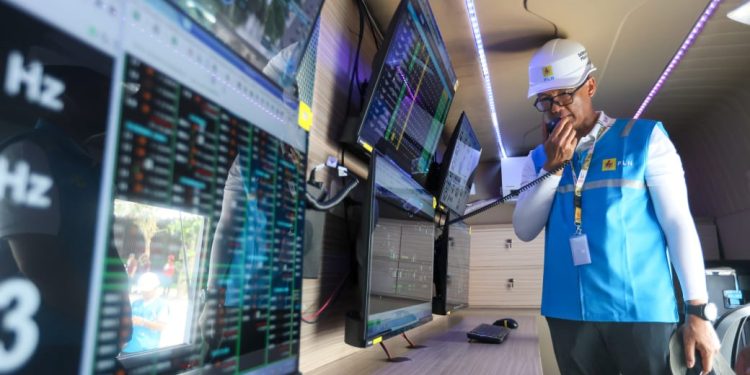 Pastikan Kelancaran HUT RI ke-79, Dirut PLN Cek Langsung Keandalan Infrastruktur Kelistrikan di IKN