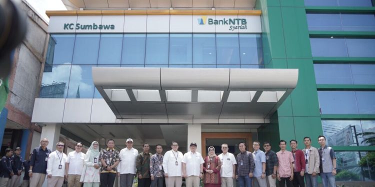 Deputi Gubernur BI Puji Pengelolaan Kas Titipan oleh Bank NTB Syariah KC Sumbawa