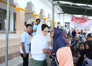 Rannya Melepas Rindu dengan Masyarakat Lombok Timur, Beri Pengobatan dan Sunatan Massal Gratis 