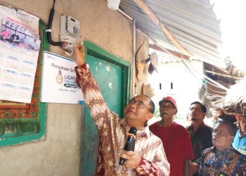 Program Light Up The Dream: Lebih dari 400 Keluarga Nikmati Akses Listrik Gratis
