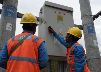 Semangat Hari Pahlawan, PLN Perkuat Rasio Elektrifikasi untuk Terangi Desa Terpencil di Kabupaten Bima