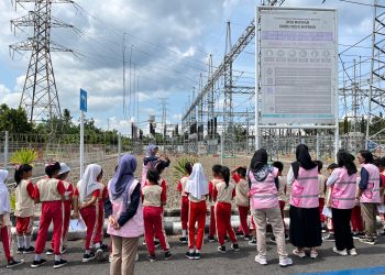 Semangat Hari Pahlawan: PLN UIW NTB Edukasi Manfaat Listrik Sejak Dini