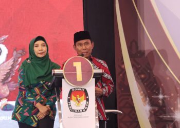 Rohmi-Firin Tampil Sangat Berkelas di Debat Kedua Pilgub, Mi6: Pemilih Bumi Gora Semakin Sulit Pindah ke Lain Hati