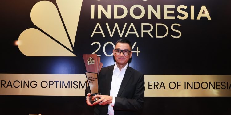 Hattrick! Dirut PLN Darmawan Prasodjo Kembali Dinobatkan Jadi CEO Of The Year 2024