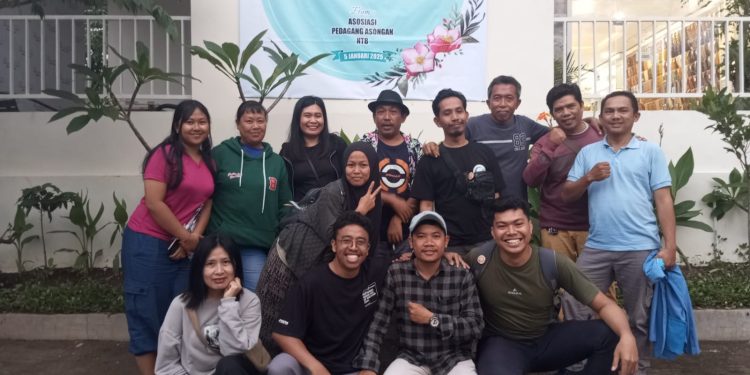 APA NTB: Mendorong Eksistensi Pedagang Asongan NTB sampai ke Penjuru Dunia