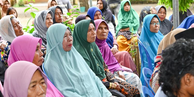 Gubernur Iqbal Meninjau Langsung Masyarakat Terdampak Banjir di Nanga Wera